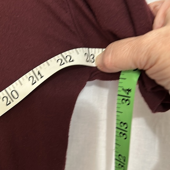 American Eagle burgundy top - Picture 4 of 6